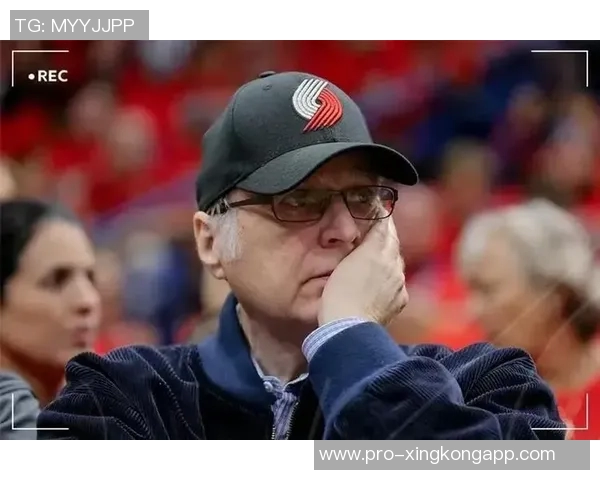 开拓者队今日取消媒体采访球员们已陆续离队引发关注